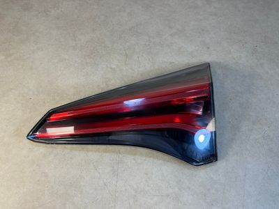 Feu arrière droit intérieur d&#39;origine Toyota Rav4 81580-42030 LHD EUR SPEC