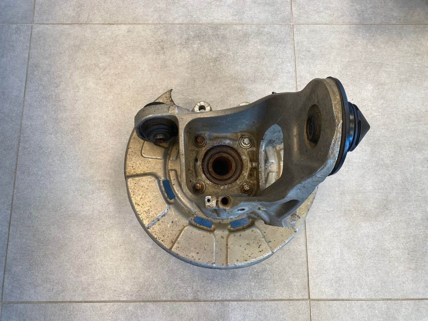 GENUINE BMW X5 E70 F15 X6 E71 E72 F16 Wheel carrier, rear left 33326879101