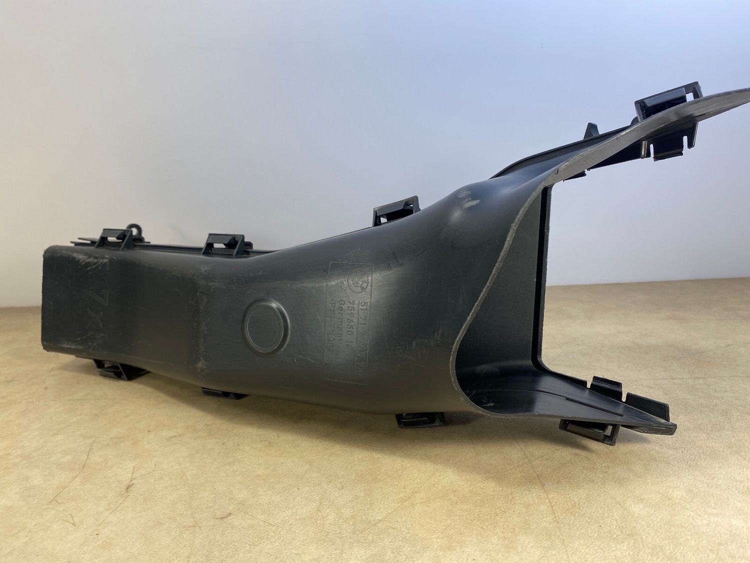 BMW E70 E71 X5 M X6 4.4 RADIATOR AIR INTAKE HOSE TUBE DUCT RIGHT OEM 51717205944