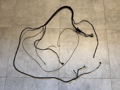 Mercedes G klass W463 ÄKTA bakre bagagerumsdörr ledningsnät A4635408606