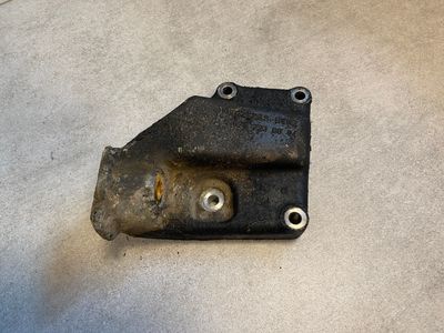MERCEDES-BENZ G-Class W463 1990-2024 Кронштейн двигателя правый A6282230604