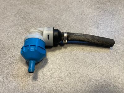 Soupape de ventilation du réservoir de carburant d&#39;origine MERCEDES CLASSE G W463 A0004767332