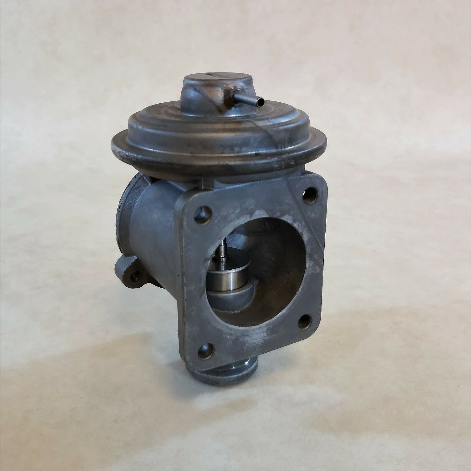 BMW 1 3 5 7 x3 x5 x6 e87 e90 e60 e65 e83 e70 OEM EGR VALVE 11717804382 7804380