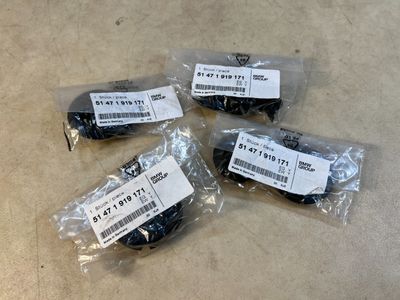 BMW 7 E23 ÄKTA NYHET Matta Mattlåsfäste x4 st