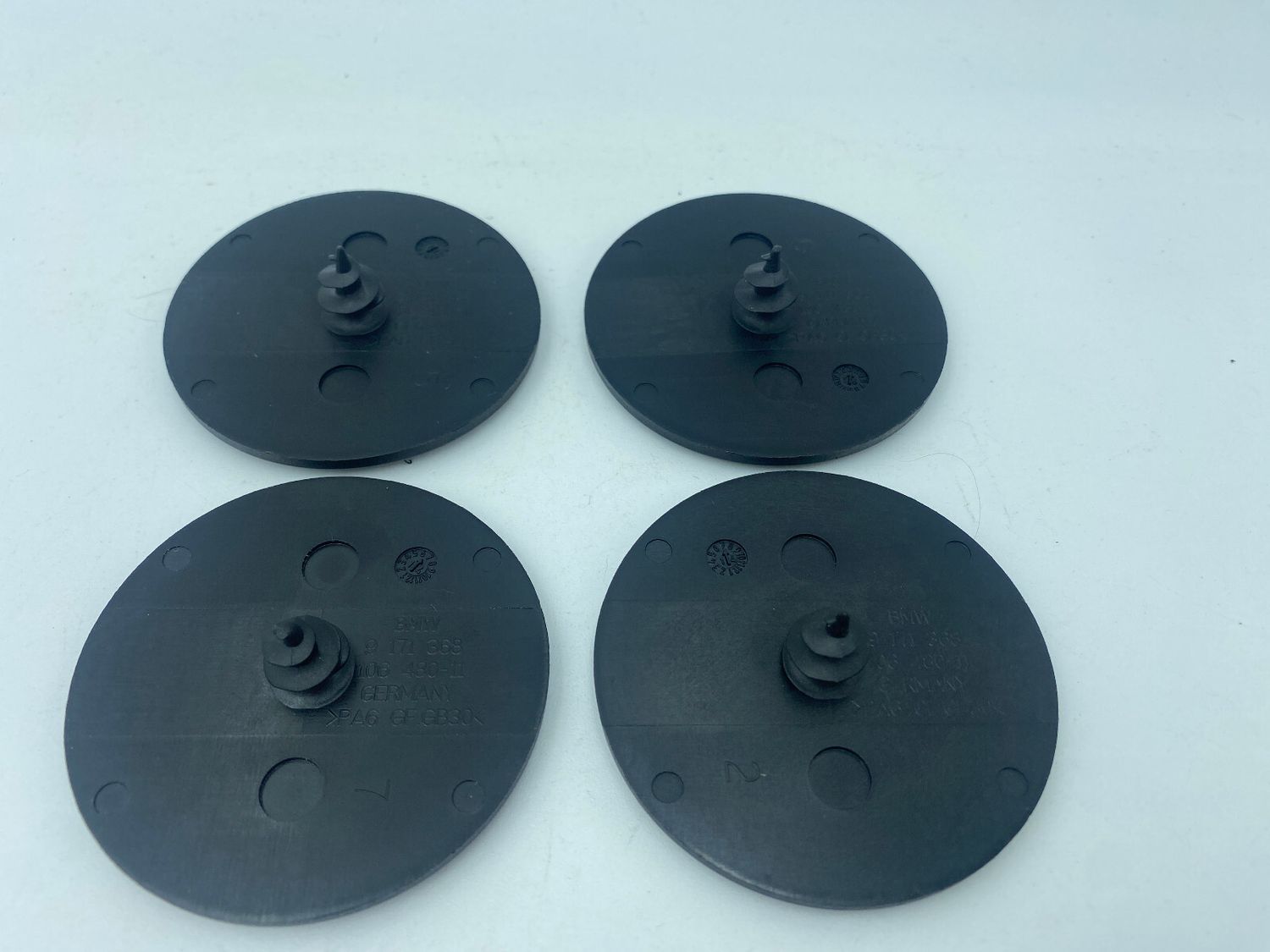 GENUINE BMW AND MINI FLOOR MATS HOOK AND LOOP ELEMENT WITH SCREW THREAD SET