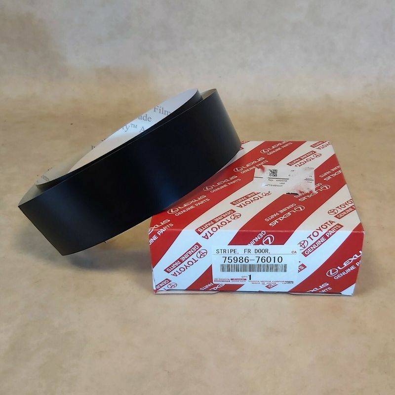 GENUINE 2012 Lexus CT 200h STRIPE FRONT DOOR OUTSIDE LEFT 75986-76010 7598676010