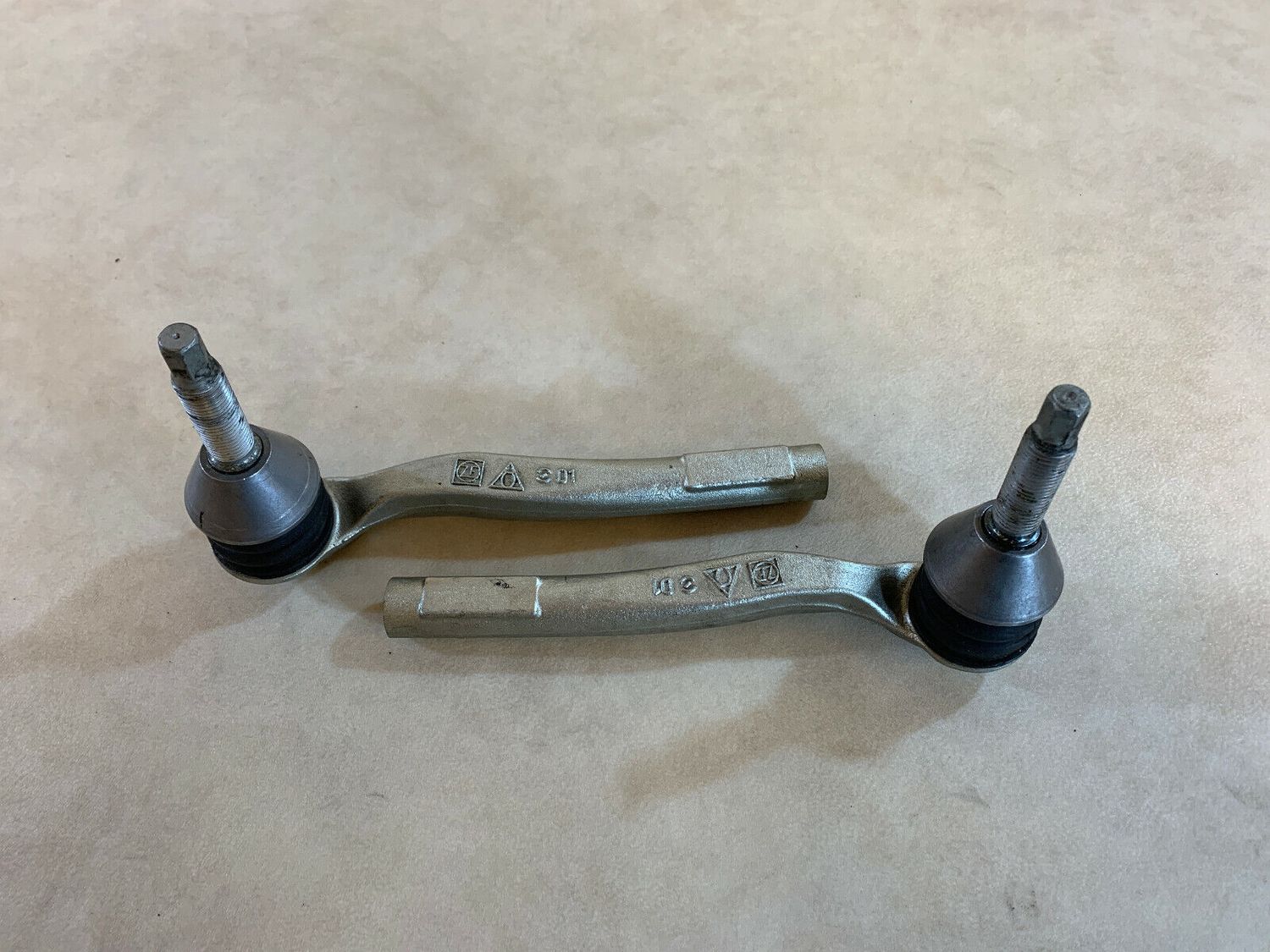 Mercedes C class W205 С205 GENUINE Steering Rack Tie Rod Set Left &amp; Right