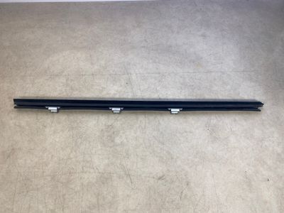 ORIENTĒLĀ BMW X5 E70 aizmugurējo labo durvju iekšējā meteoroloģiskā lente 51357207220