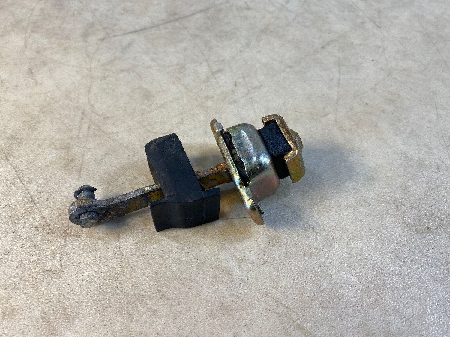 Mercedes G class W463 GENUINE Front/Rear Door Limiter Left or Right A4637300116
