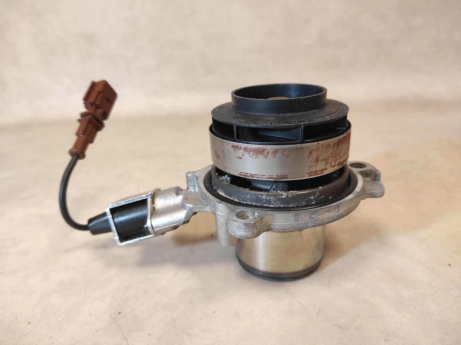 AUDI SEAT SKODA VW WATER PUMP + SOLENOID VALVE 04L121011, 04L121011E, 04L121011X