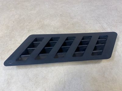 Mercedes G klass W463 Äkta främre vänsterskärm Ventilationsgaller A4638810085