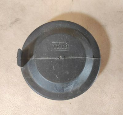 Volvo S60 V70, Headlight Cover Cap Rubber Lid, 89004031
