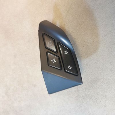 BMW 5 sērija E60 E61 oriģinālās stūres radio vadības ierīces pa labi 61316983284