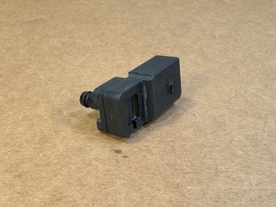 GENUINE BMW 5 F10 X5 F15 E70 X6 E71 Fuel injection system-ressure sensor