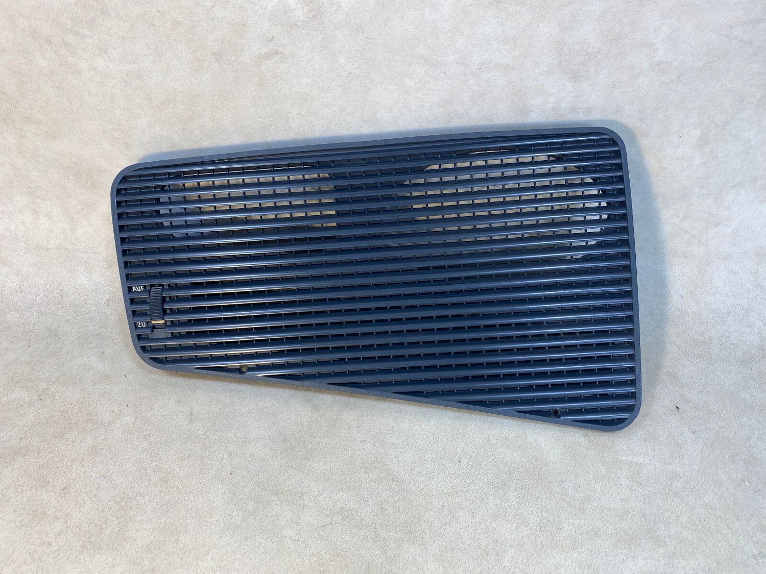 GENUINE BMW 7 Series E23 Dashboard Center Air Vent 64221361617