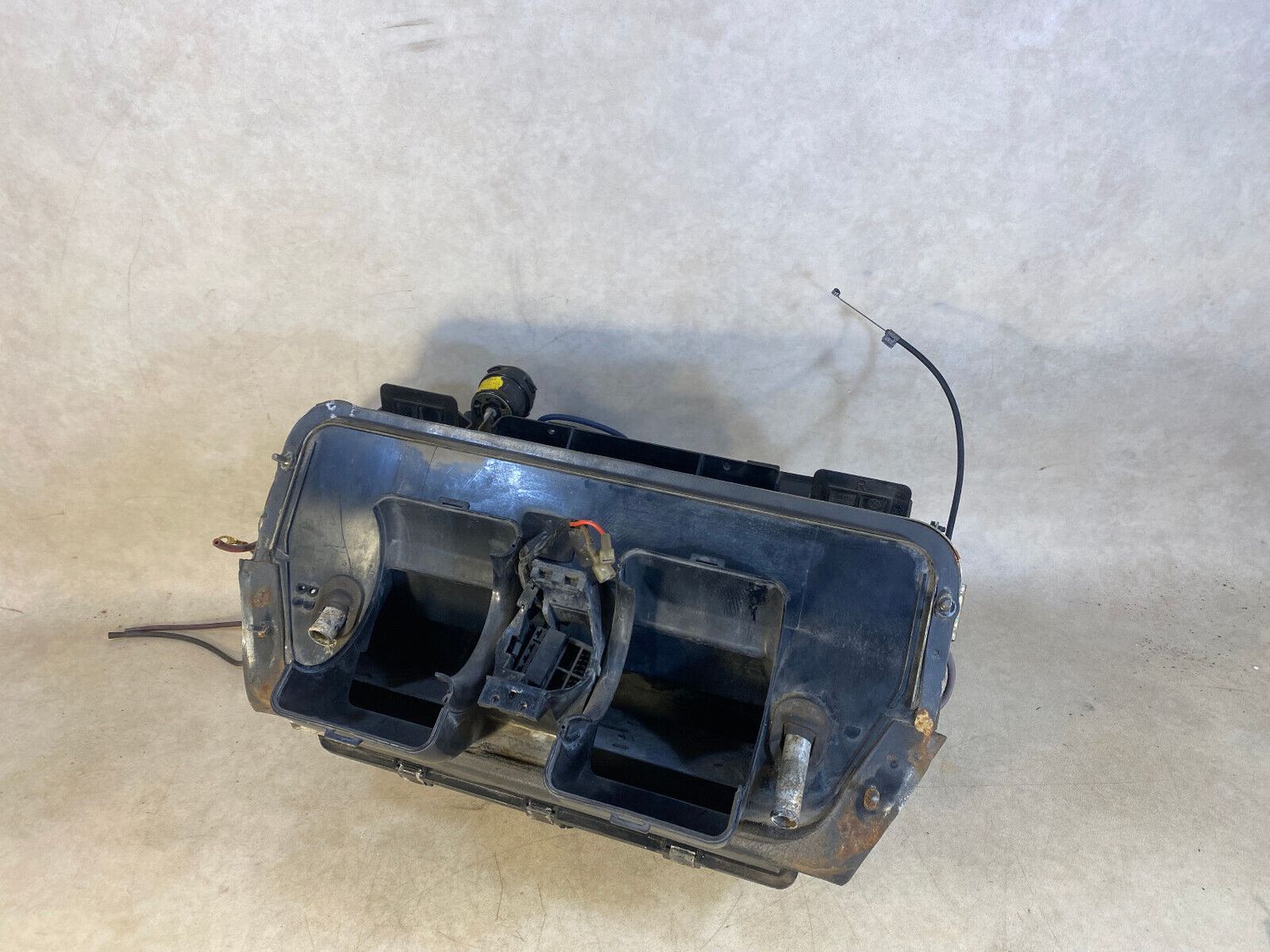 OEM BMW E23 7 SERIES Heater and Housing Salon Set
