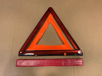 BMW MINI 1 2 3 4 5 6 7 X3 X5 X6 OEM Bīstamības trīsstūris ar konteineru Euro