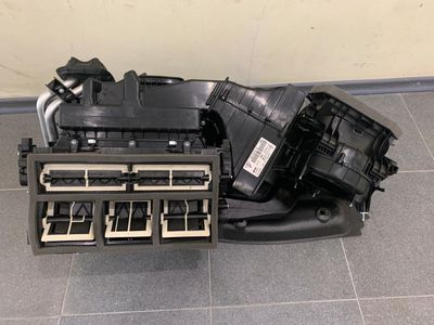 Porsche 911 991 Оригинален корпус на вентилатора на нагревателя за променлив ток 99157301104