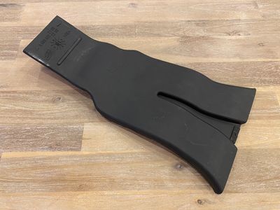Mercedes G klase W463 GENUINE Aizmugurējais kreisais rūdas labais gaisa ventilācijas kanāls pēdai