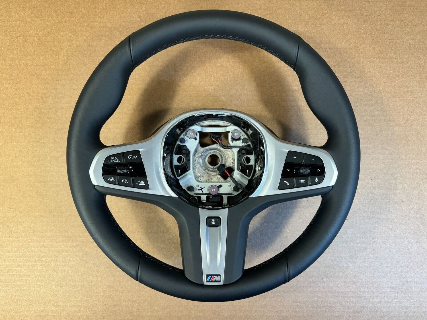 BMW 5 6 X3 X4 G30 G31 G32 G01 G02 LCI M Steering Wheel HEATING VIBRO ASSIST+