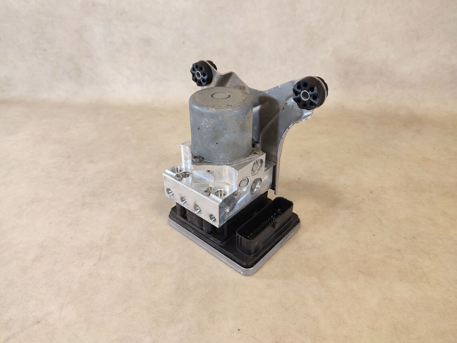 GENUINE BMW 5 Series G30 G31 ABS PUMP BRAKE HYDRAULIC 6895450