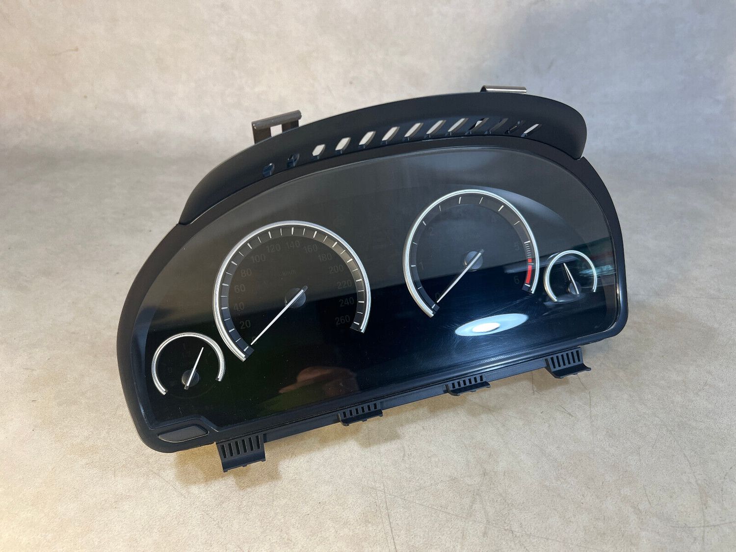 BMW F07 F06 F10 F11 F12 F13 F01 F02 F25 F26 Instrument Cluster Speedometer KM/H