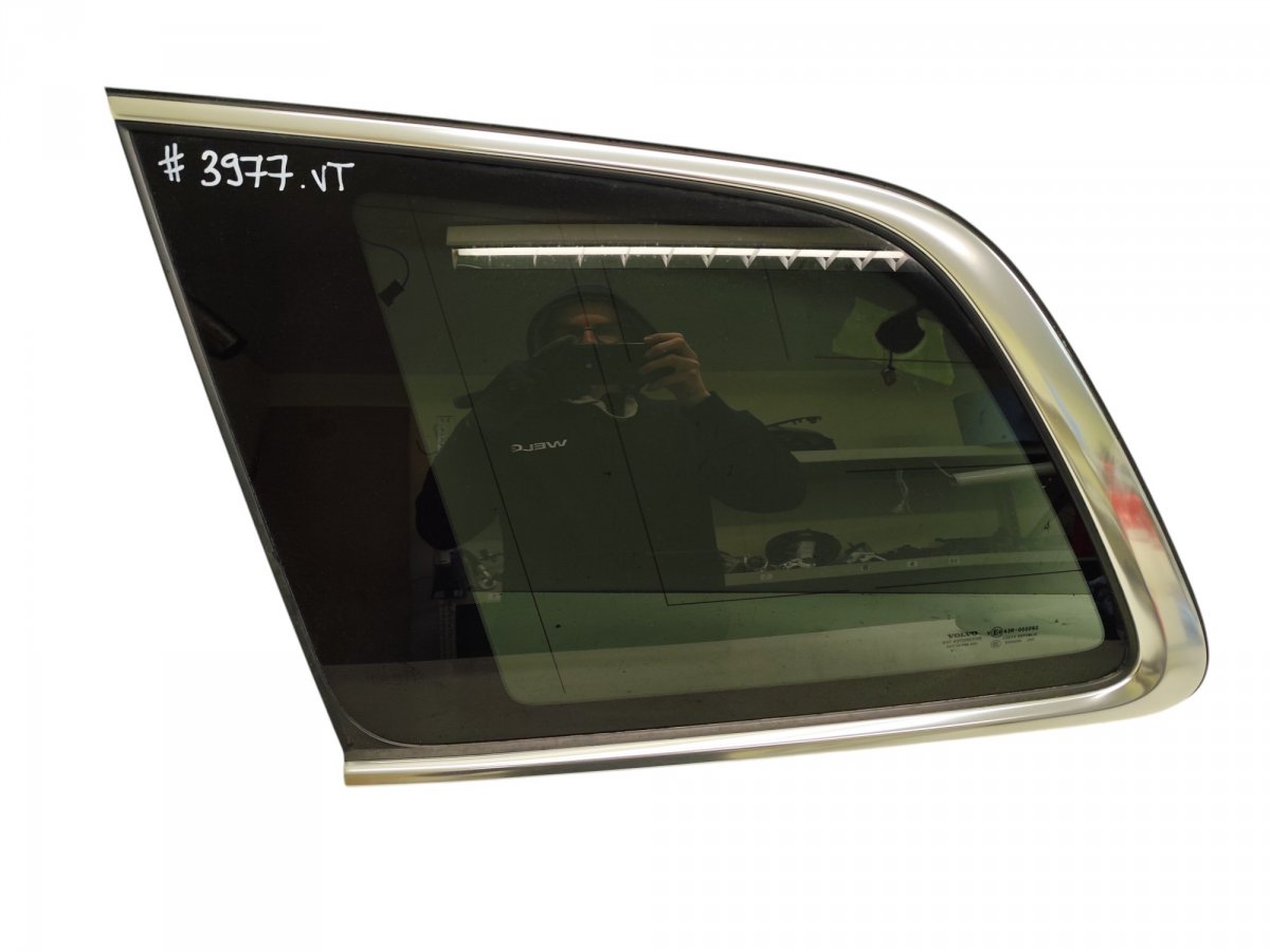 Volvo XC90 Door quarter Window glass rear left 31371460 Door quarter Window glass rear left VO...
