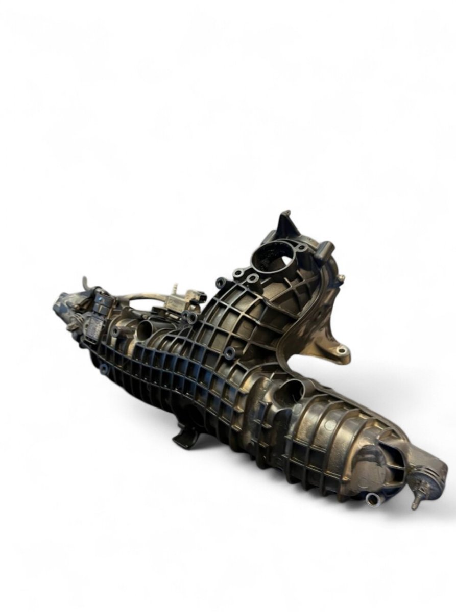 Volvo S90 sisselaskekollektor 31431955 31293737 Intake Manifold VOLVO S90 / V...