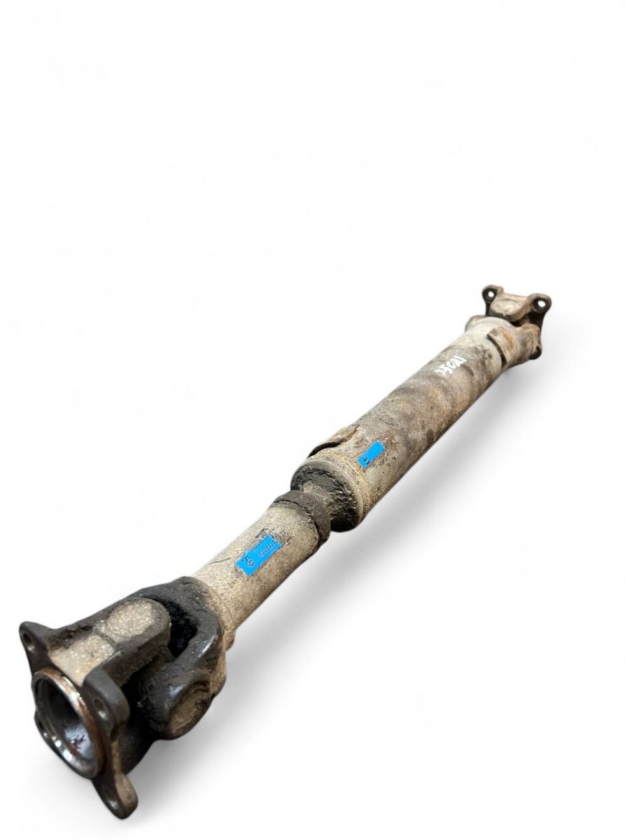 Kia Sorento Propeller shaft front 491003E110 Propeller shaft front KIA SORENTO I ...