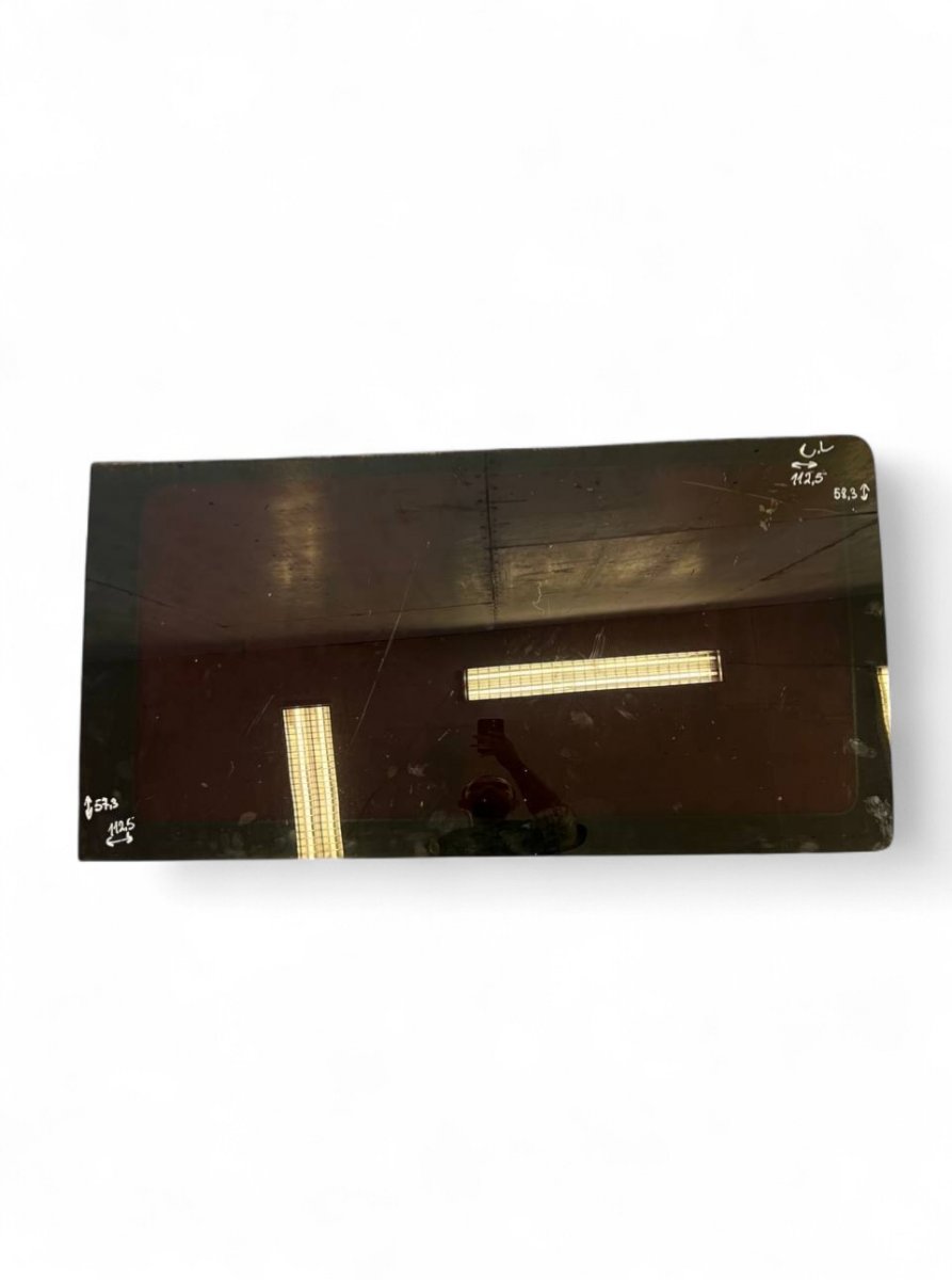 Volkswagen Transporter (T5, Caravelle, Multivan) Chassis Side Window glass middle Left Chassis Side Window glass middle Left VW TRANSP...