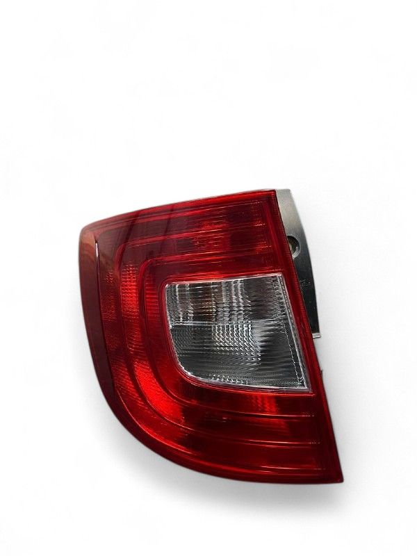 Tail light left SKODA SUPERB II (3T4, 3T5) (2008-2015)