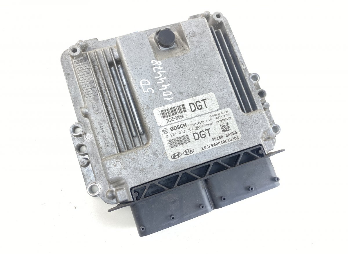 Kia Optima (JF) Engine Control Unit / module (ECU) 0281032354 Engine Control Unit / module (ECU) K...