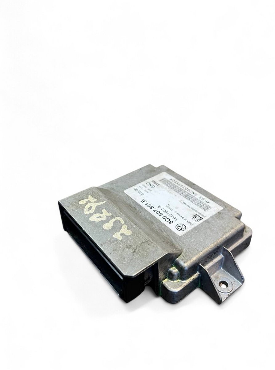 Volkswagen Passat Parking brake control unit 3C0907801E Parking brake control unit VW PASSAT...