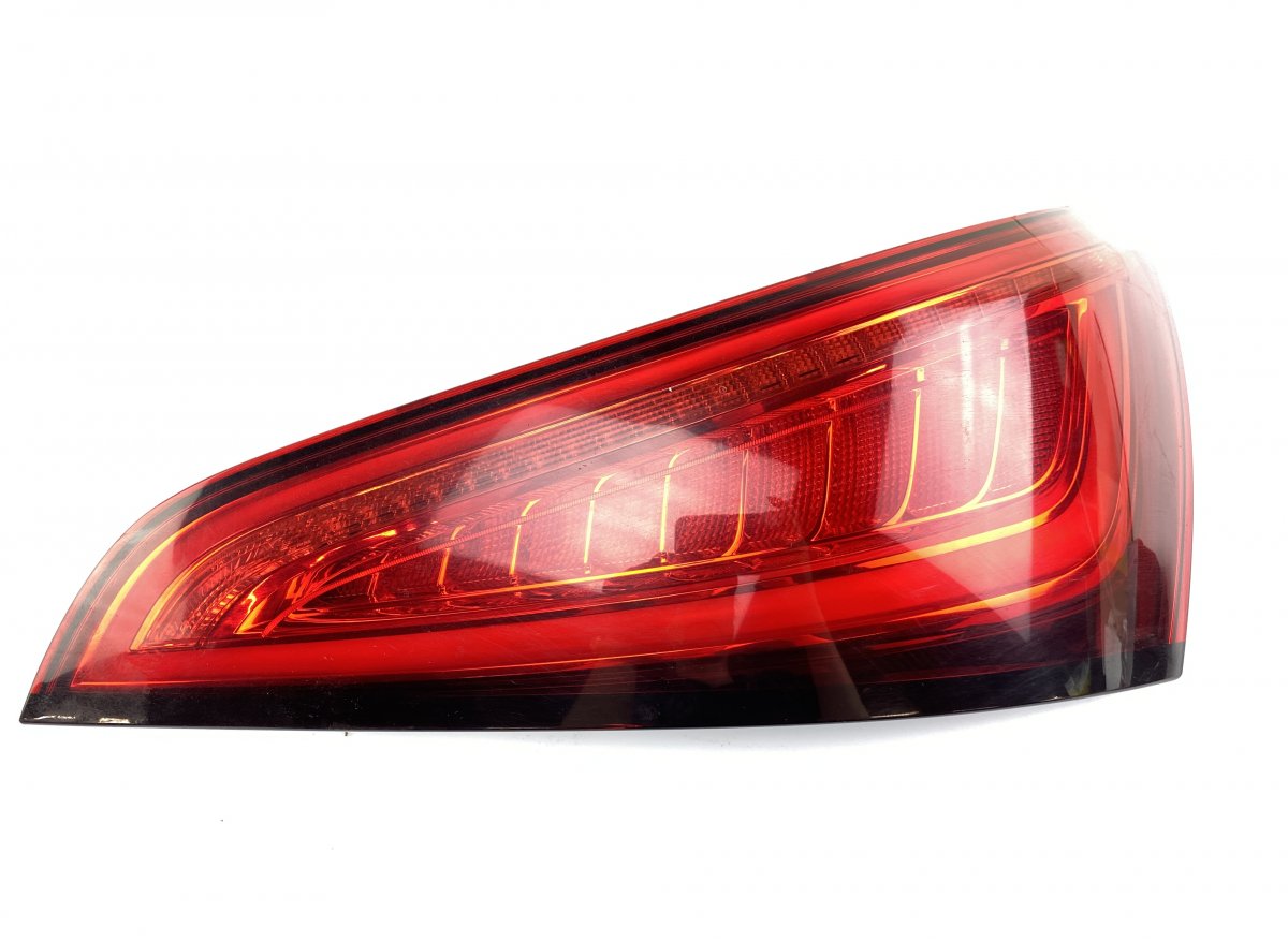 Audi Q5 (8R) Tail light, right 8R0945094C Tail light, right AUDI Q5 (8R) (2008...