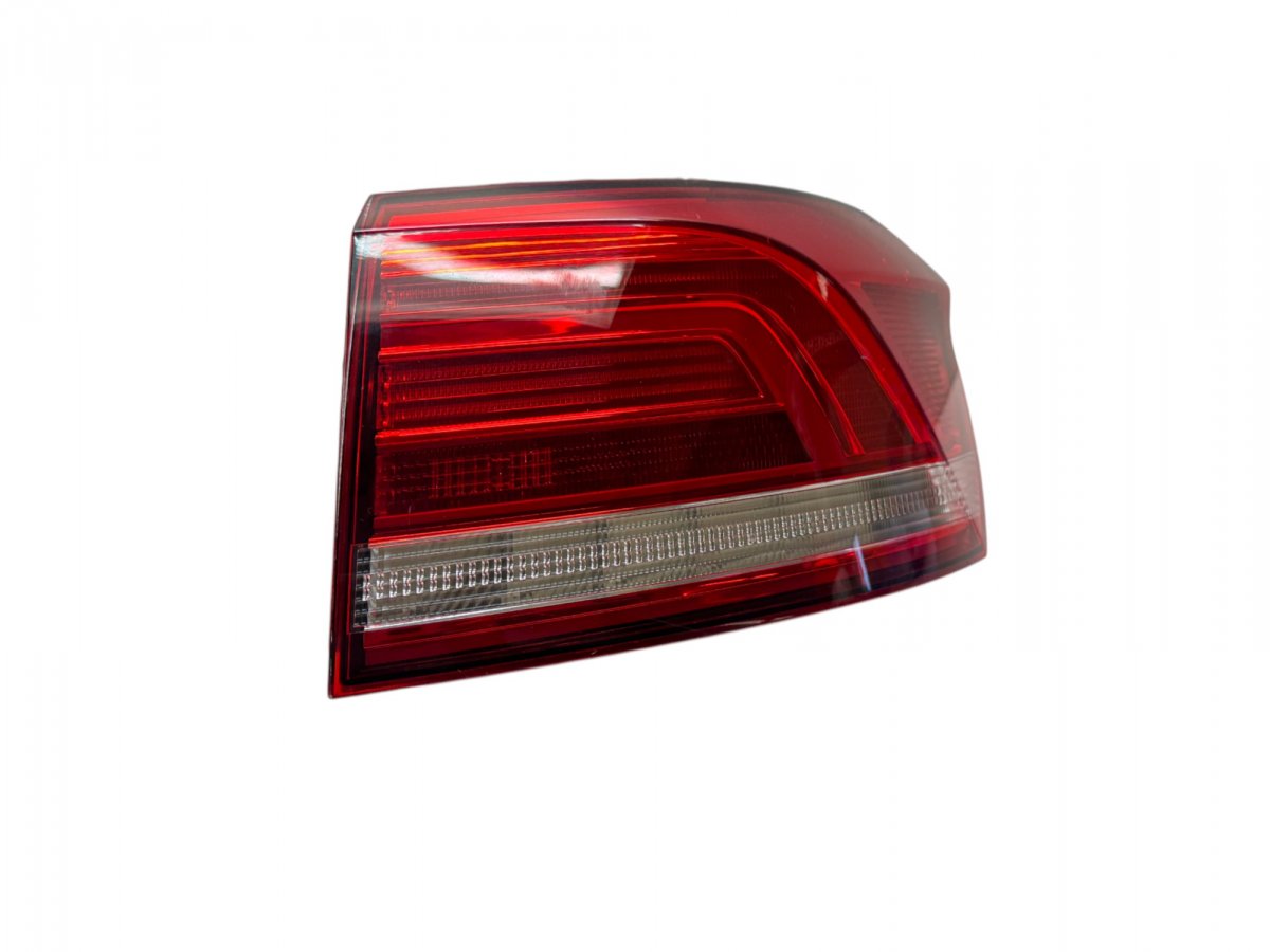 Volkswagen Passat (B8) Tail light, right 3G9945312 Tail light, right VW PASSAT B8 (3G) /...