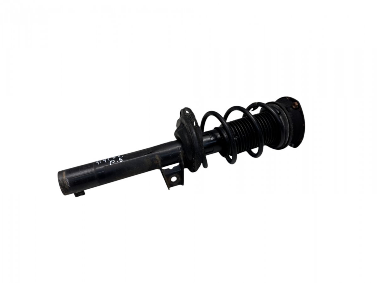 Volkswagen Passat (B8) Shock Absorber Front Right 3Q0413031BM Shock Absorber Front Right VW PASSA...