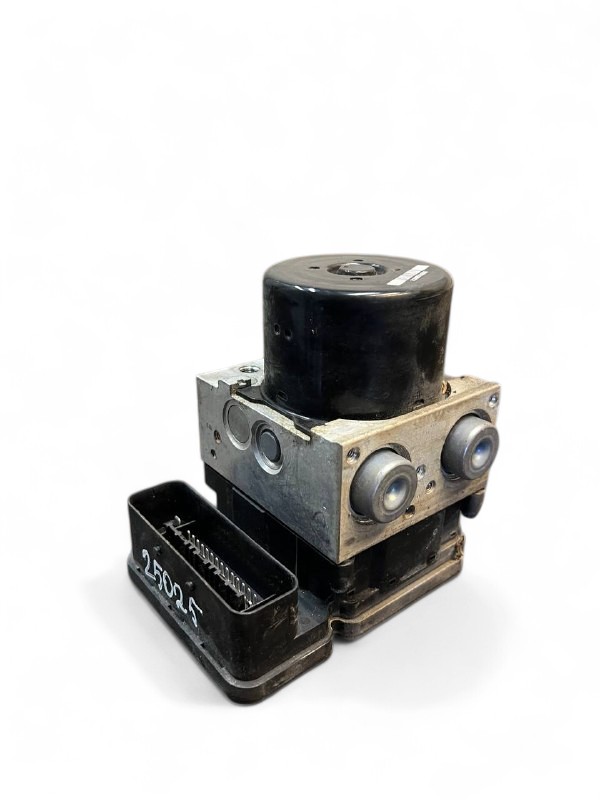 Audi Q7 (4L) ABS hydraulic unit / pump 4L0614517K ABS hydraulic unit / pump AUDI Q7 (4...