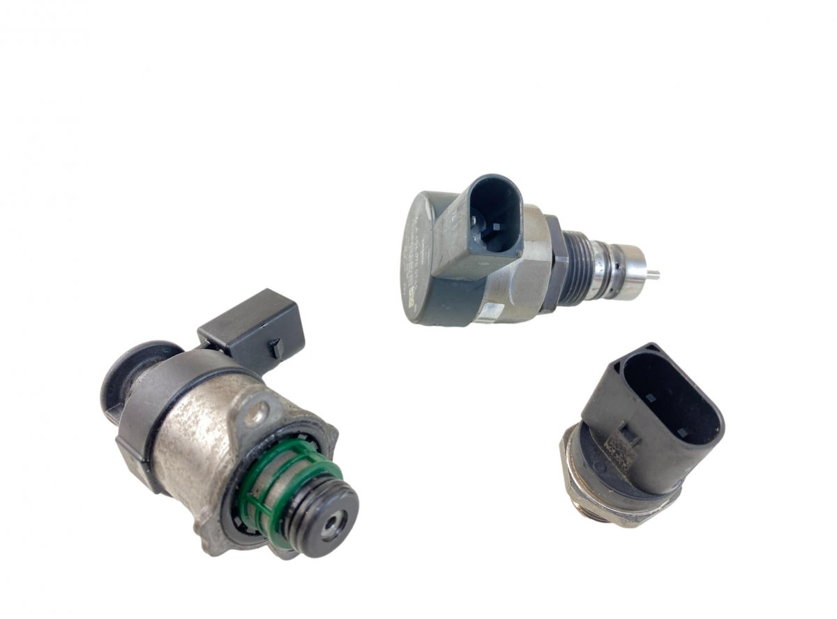Mercedes-Benz GLE (W167) Fuel pressure regulator set 0281006754 0281006768 Fuel pressure regulator s...