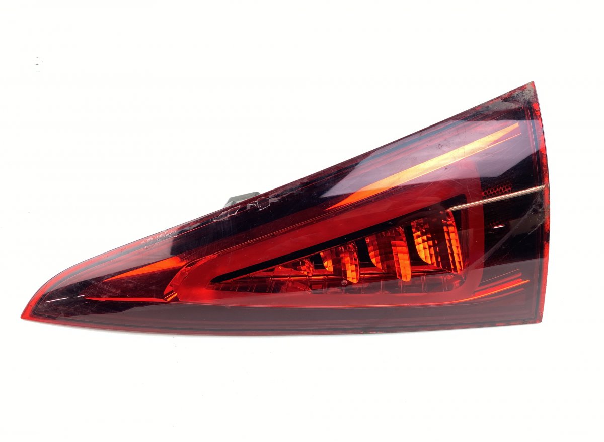 Mercedes-Benz GLE (W167) Inner tail light, right A1679060007 Inner tail light, right MERCEDES-BE...