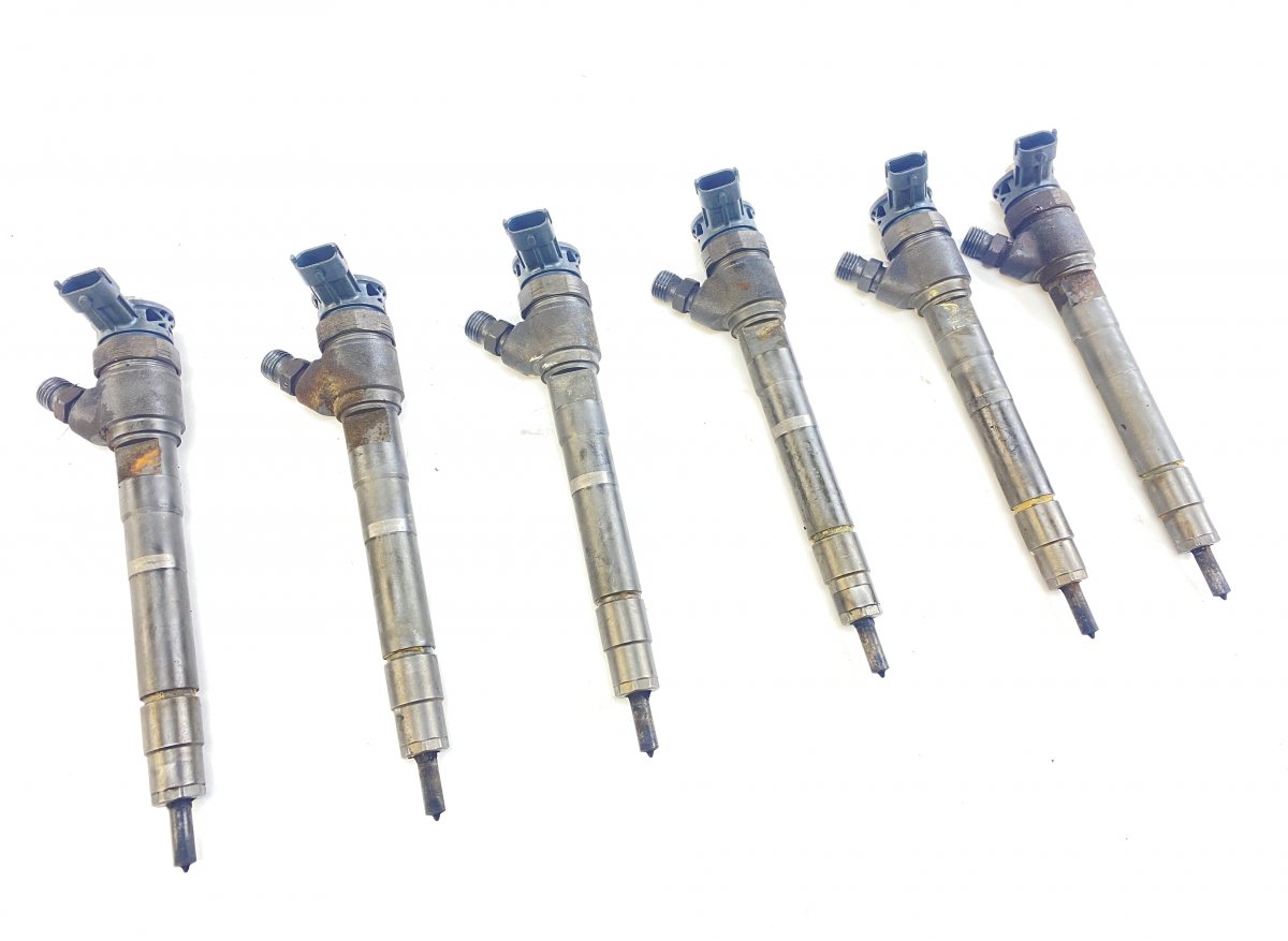 Jeep Grand Cherokee (WK) Fuel injector set 0445110430 4047025197144 0046328576 0986435214 ...