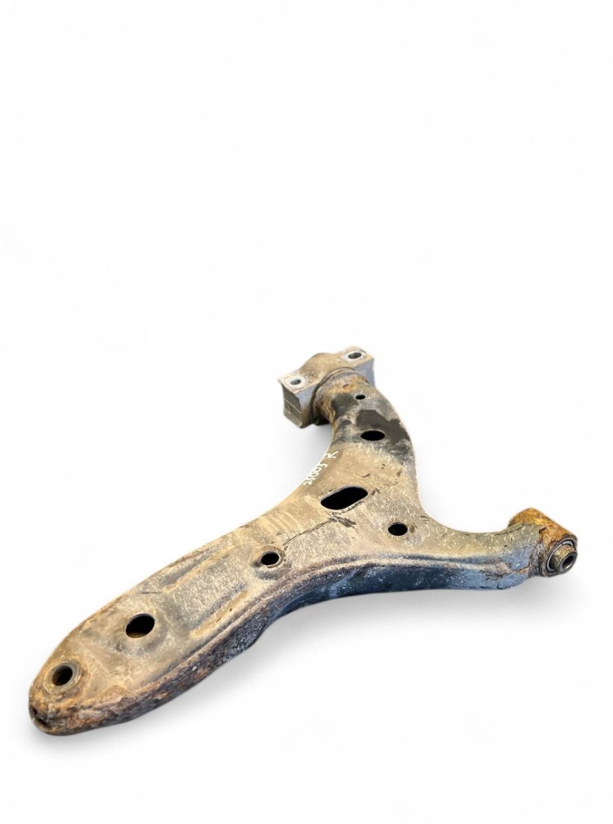 Subaru Legacy Front Axle Track Control Arm lower Right 20202AL000 Front Axle Track Control Arm lower R...