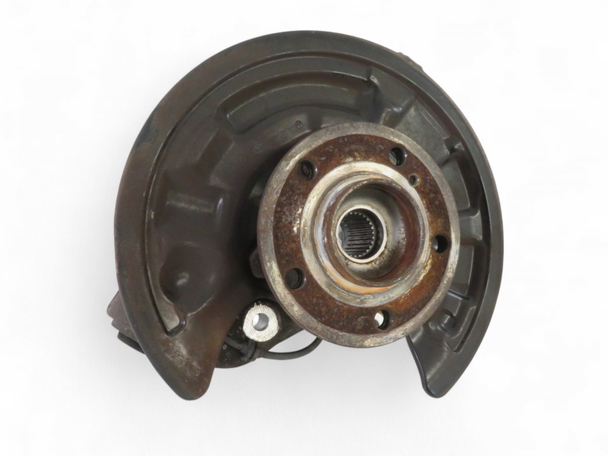 Mercedes-Benz CLA (C117) Wheel bearing housing rear left A2463503241 Wheel bearing housing rear left MER...