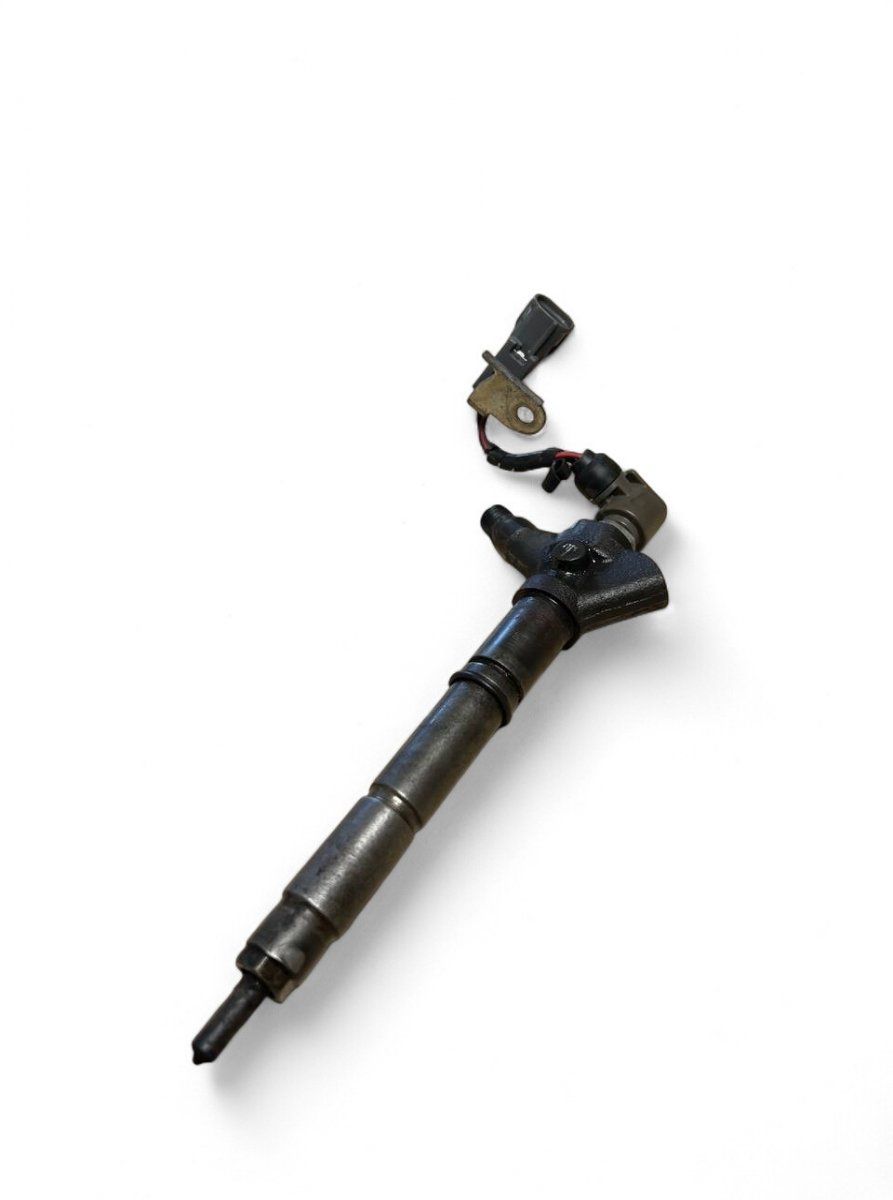 2367026020 23670-26020 2367029055 2367029105 23670-26011 23670-29105 2367026011 295900-0110 2959000110 DCRI200110 Fuel Injector TOYOTA COROLLA Verso II (AR10) (2004-2009)