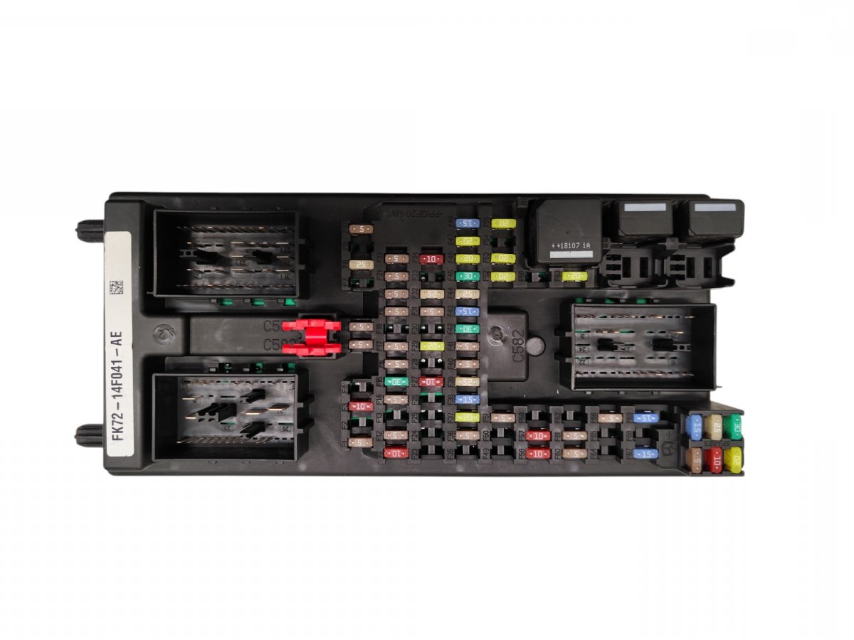 Land Rover Discovery Sport Fuse box