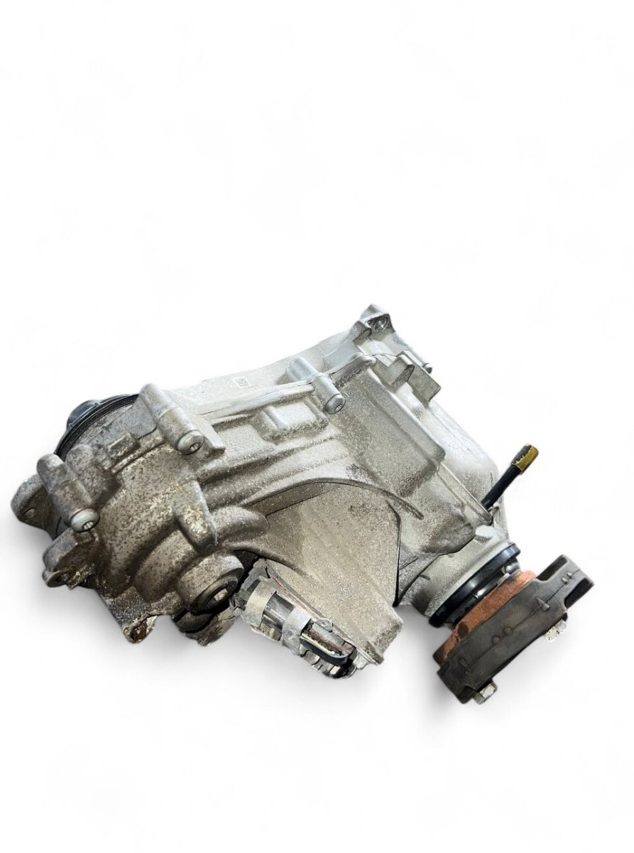 BMW 5 (G30 / G31) Раздаточная коробка 27609469023 9469023 9469019 27107889033 Transfe...