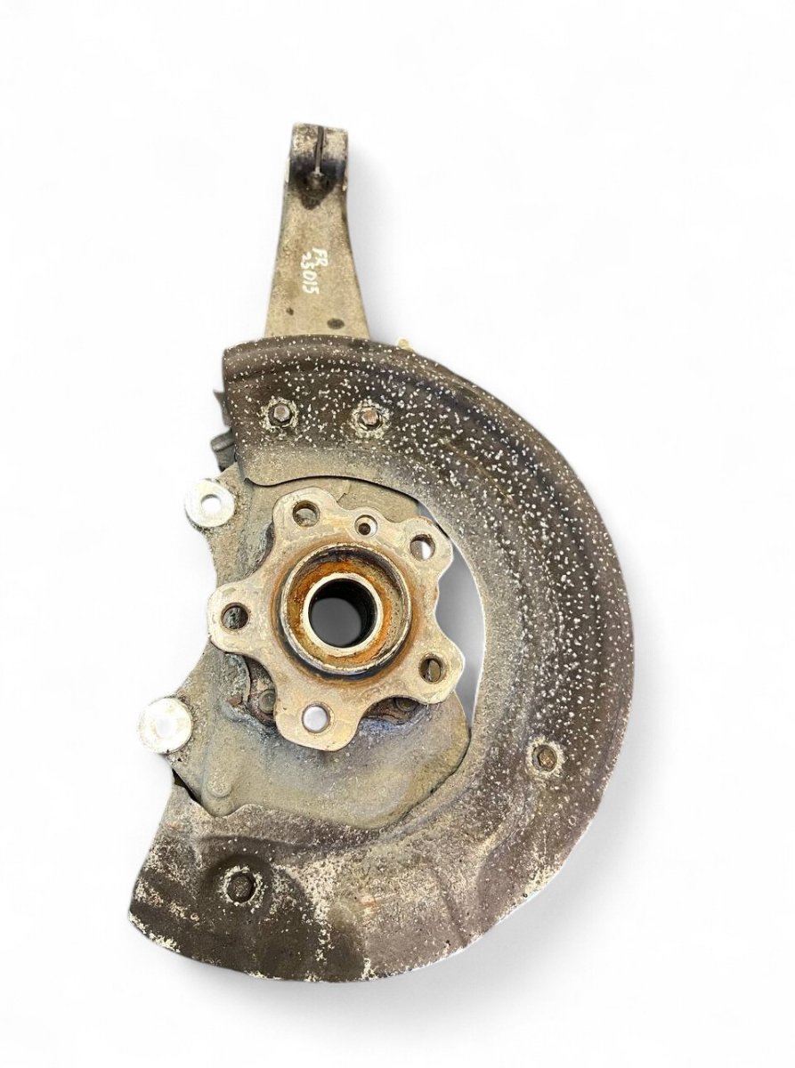 BMW 5 (G30 / G31) Wheel bearing housing front right 31206884386 Wheel bearing housing front right B...