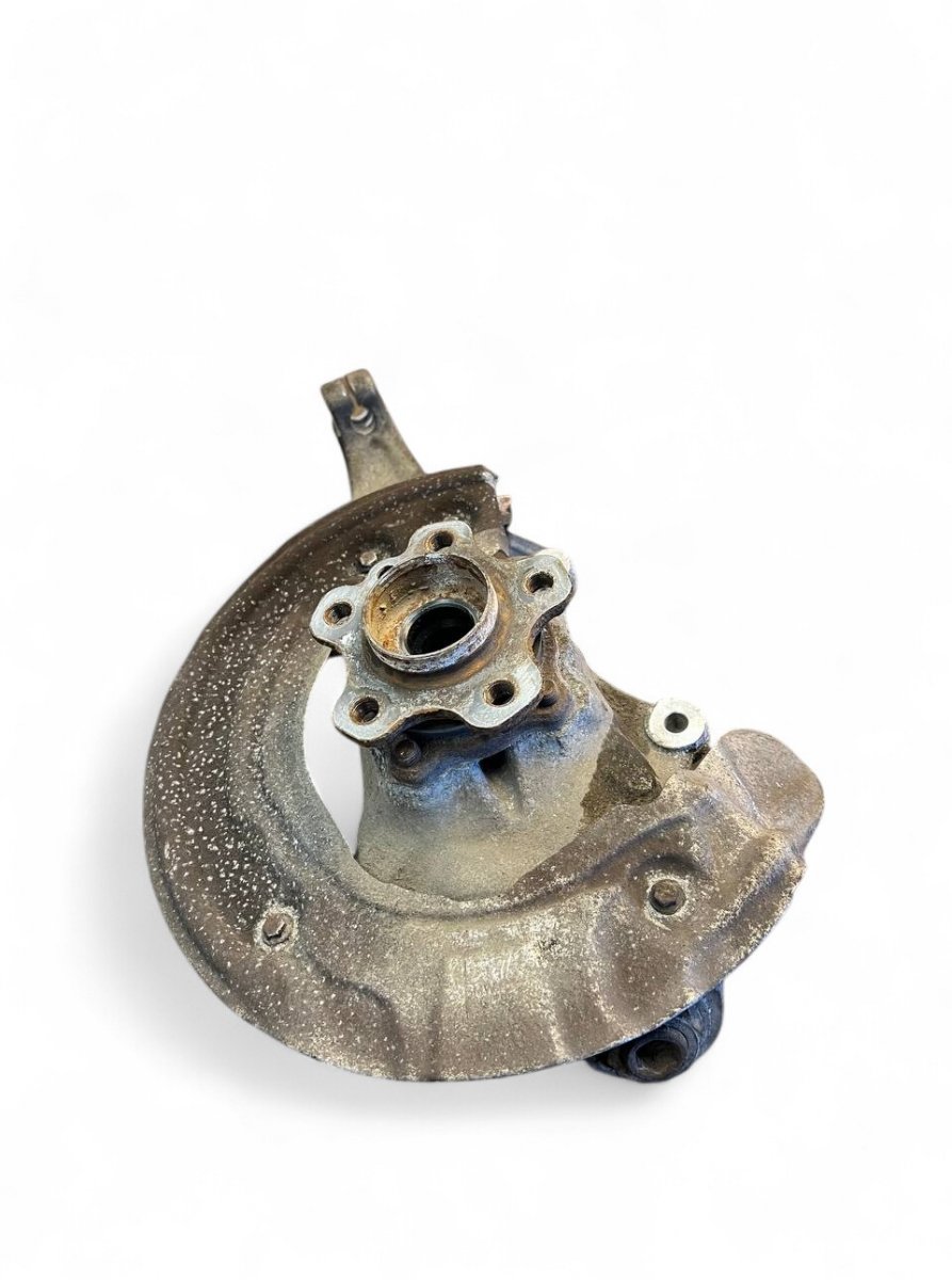 BMW 5 (G30 / G31) Wheel bearing housing front left 31206884385 Wheel bearing housing front left BM...