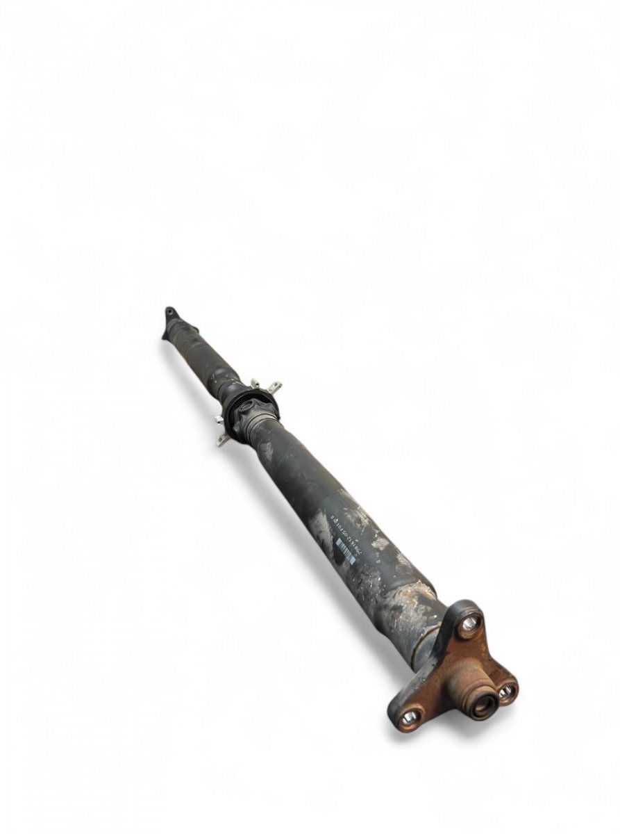 BMW 7 (F01 / F02 / F03 / F04) Propeller Shaft Complete 7591612 26107591612 Propeller Shaft Complete BM...
