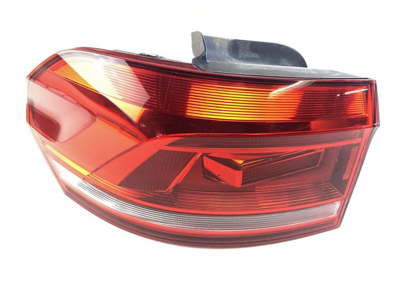 5TA945095D Tail light left VW TOURAN (5T1) (2015-)