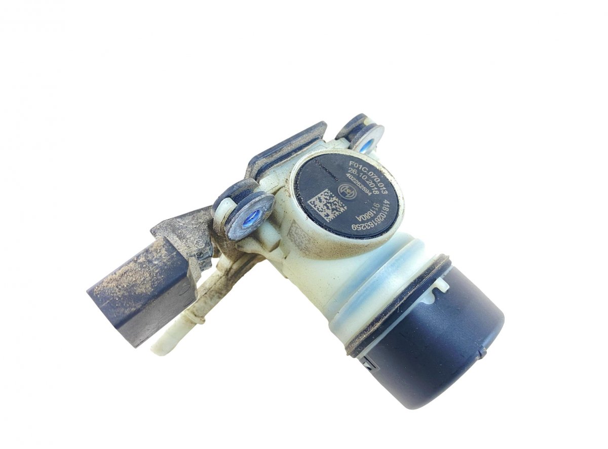 Volkswagen Touran Adblue насос 5Q0198975 AdBlue Pump VW TOURAN (5T1) (2015-)

...